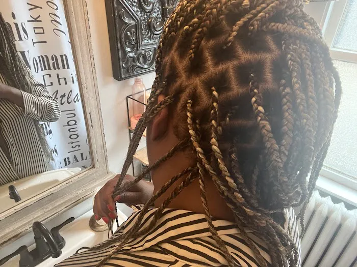 Fatima African Hair Braiding Picture 4