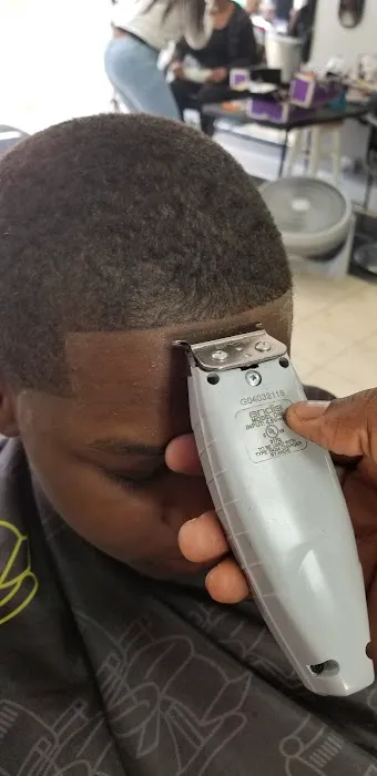 FACES Inc. Barber & Beauty Picture 8