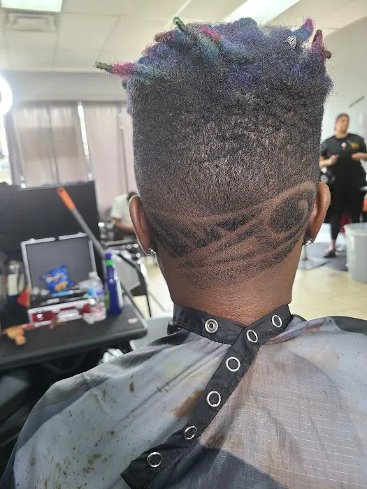 FACES Inc. Barber & Beauty Picture 3