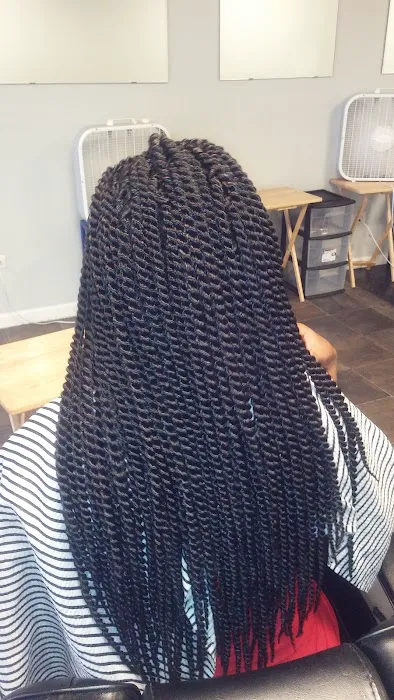 Annie's Hair Braiding Picture 4