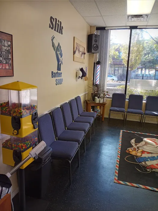 Slik barbershop Picture 2
