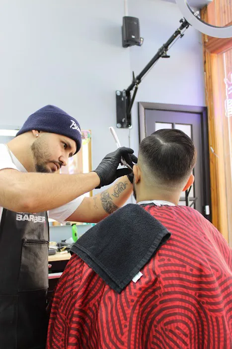 Gold Chair barber lounge 2. Picture 7