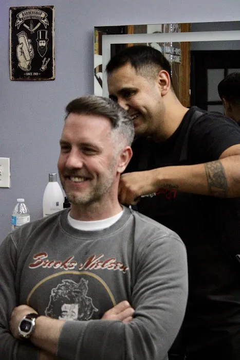 Gold Chair barber lounge 2. Picture 1