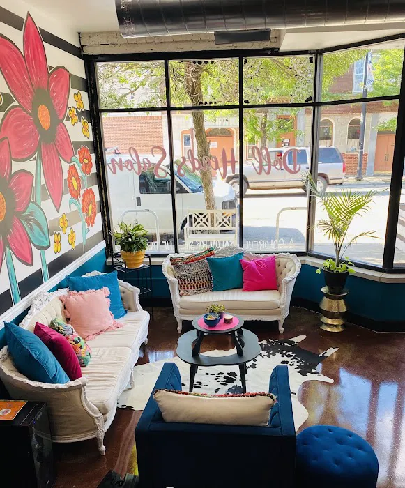 Doll Heads Salon Picture 8