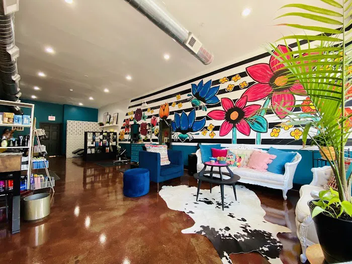 Doll Heads Salon Picture 10