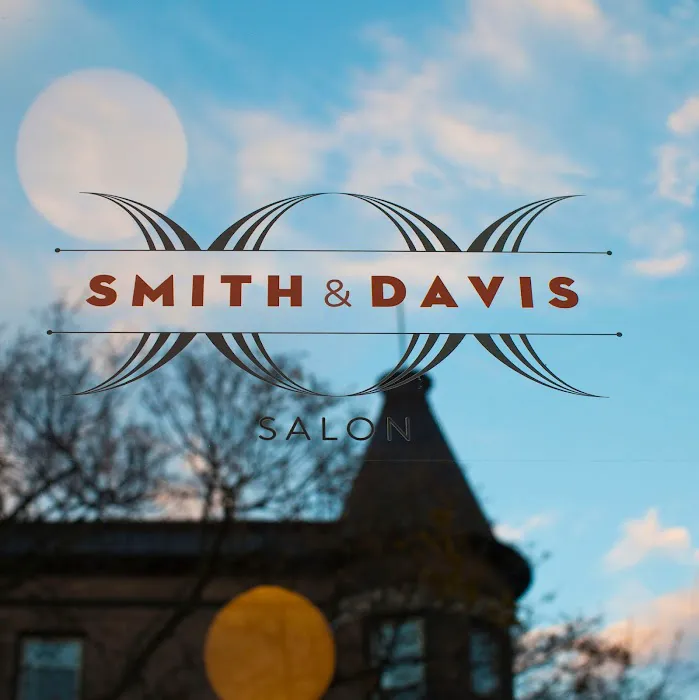 Smith & Davis Salon Picture 7