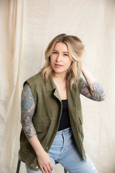 Kristin Klein Picture 8