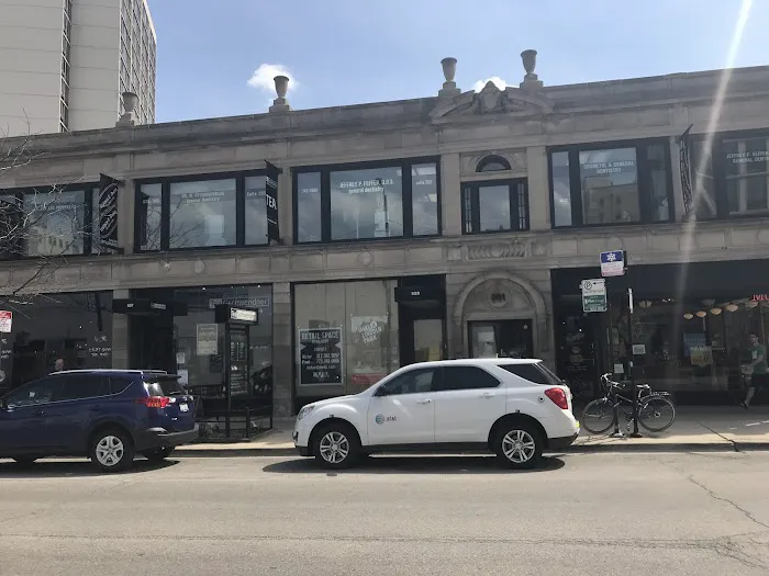 Sport Clips Haircuts of Chicago - Diversey Picture 8