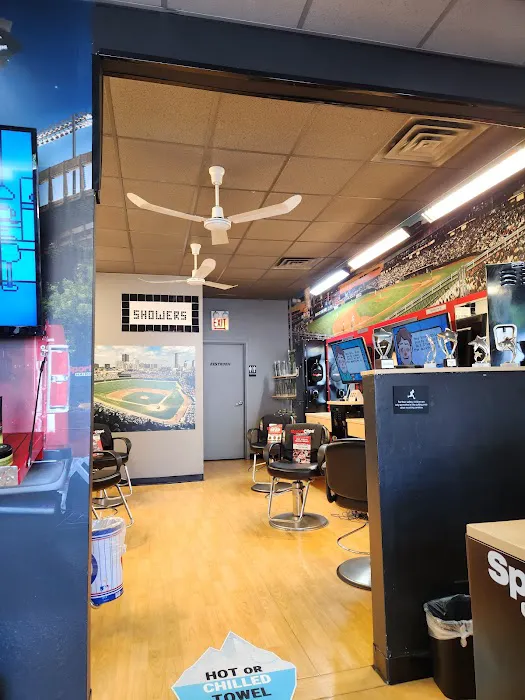 Sport Clips Haircuts of Chicago - Diversey Picture 5