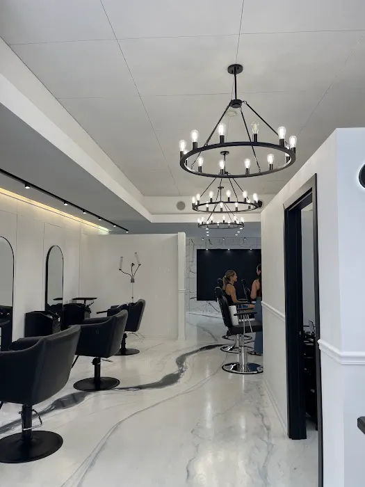 Mercedes Brow Bar Picture 5
