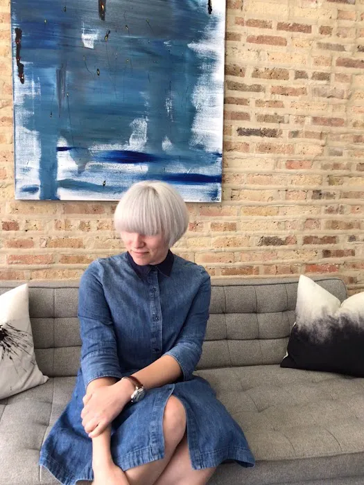 606 Salon Picture 9