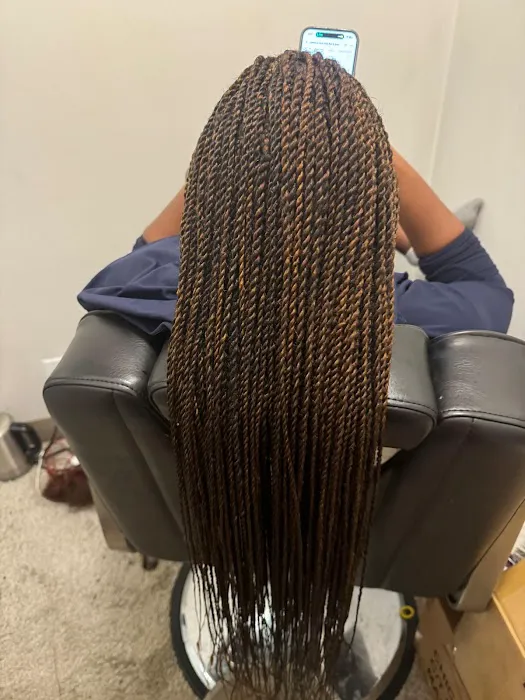 QUEEN IVY'S HAIR BRAIDING SALON LLC Picture 3