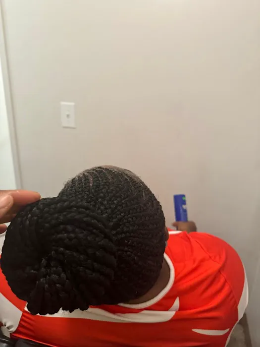 QUEEN IVY'S HAIR BRAIDING SALON LLC Picture 9