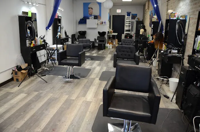 HAUS OF CB BEAUTY BAR Picture 5
