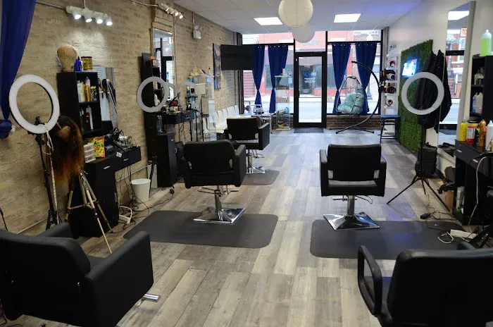 HAUS OF CB BEAUTY BAR Picture 2
