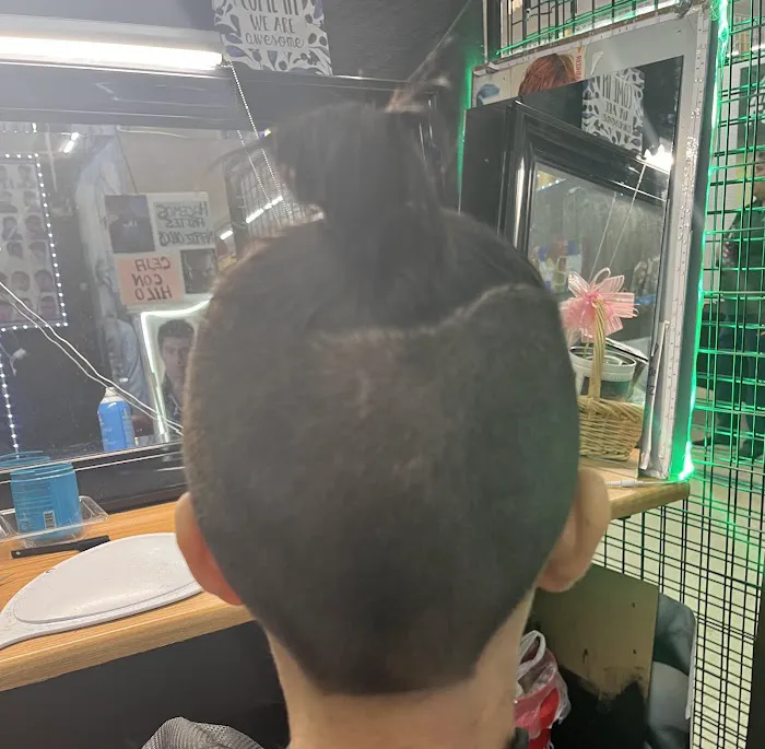 Fredys barber Picture 3