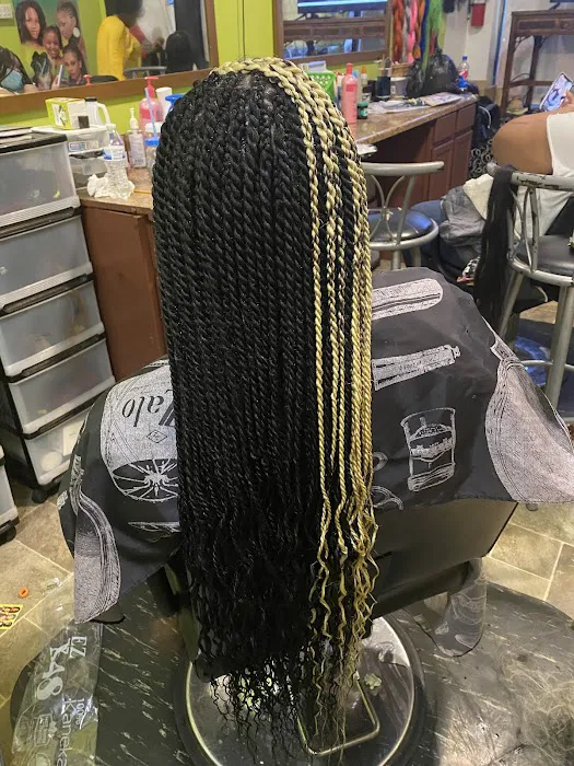 Fatou African Hair Braiding Picture 10