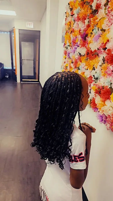 Africa Hair Braiding Picture 2