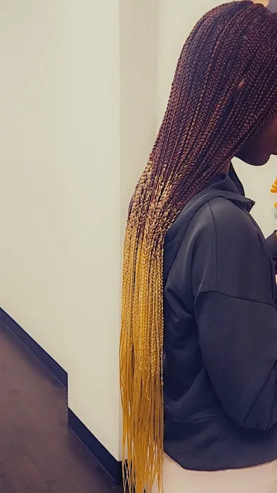 Africa Hair Braiding Picture 4