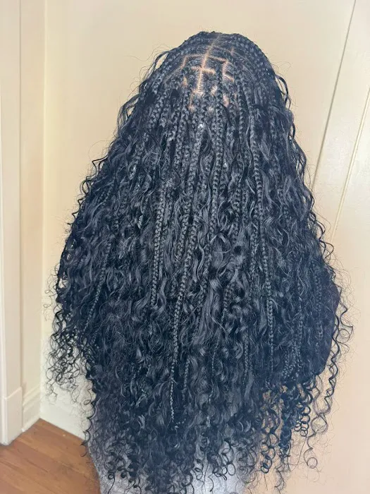 Empress Beauty Braids Picture 3