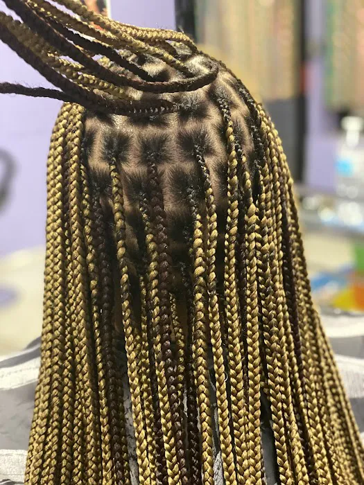 Eunice's African Hair Braiding Picture 3