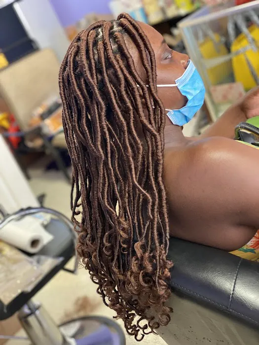 Eunice's African Hair Braiding Picture 1