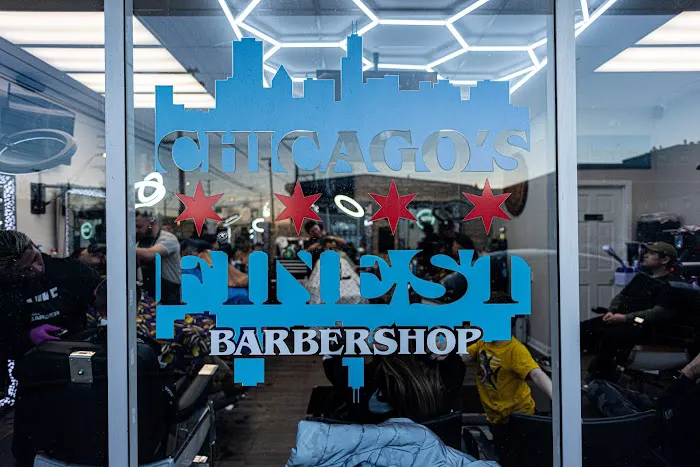 Chicago's Finest Barber Shop Picture 4