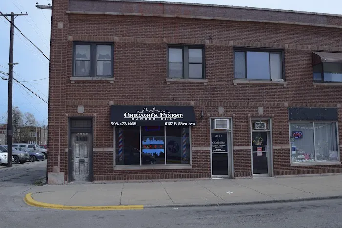 Chicago's Finest Barber Shop Picture 5