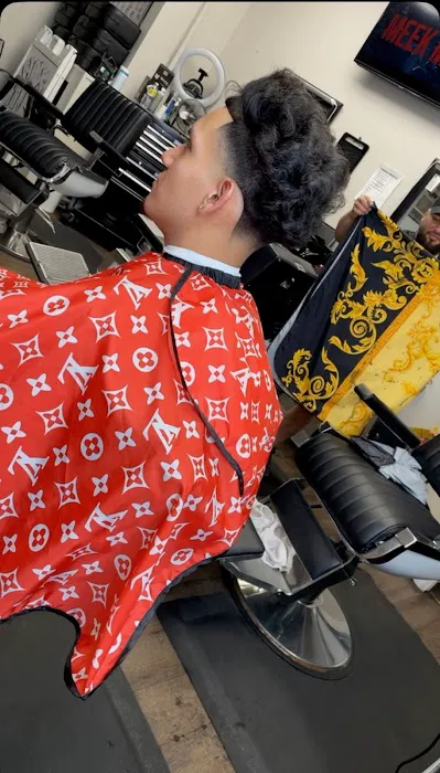 Chicago's Finest Barber Shop Picture 7