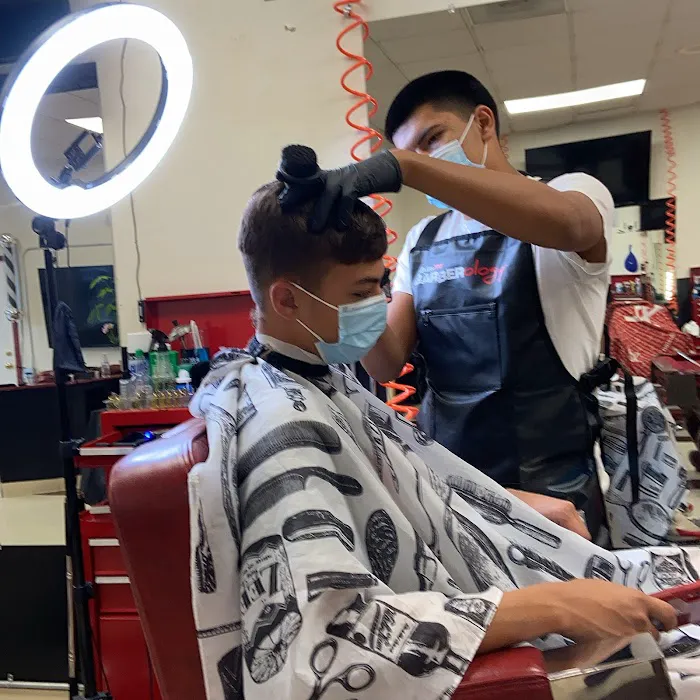 1017 Barber Lounge Picture 6