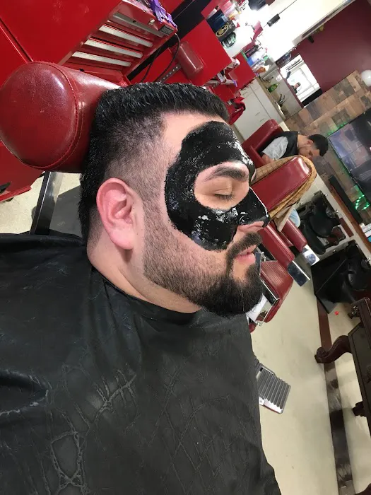 1017 Barber Lounge Picture 9