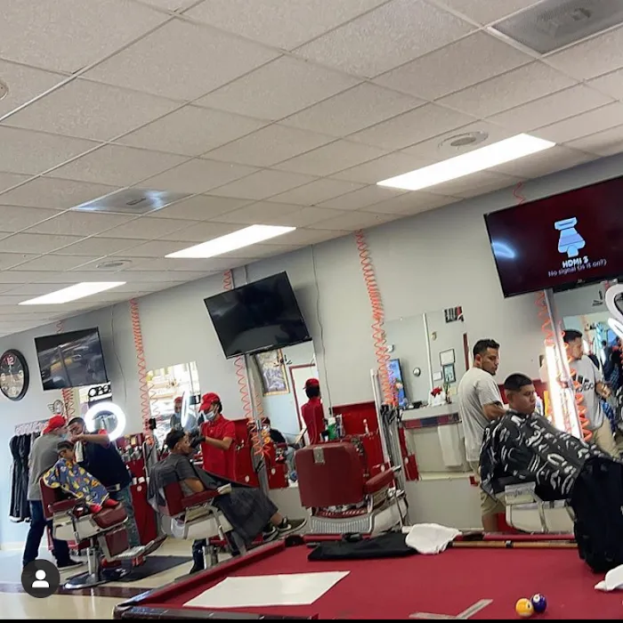 1017 Barber Lounge Picture 7