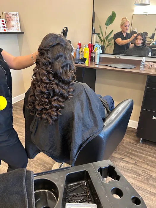 Illusive Image Hair Salon Picture 2