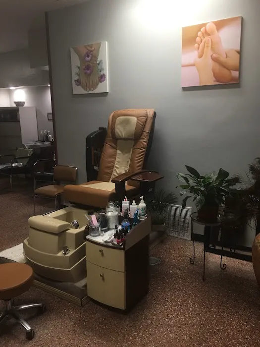 Acapulco Clippers Hair Studio Picture 6