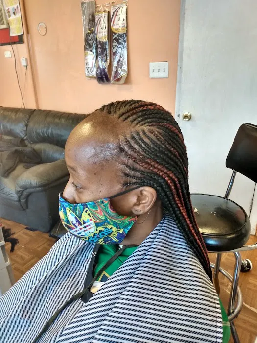 Princess Hair Braiding Picture 2