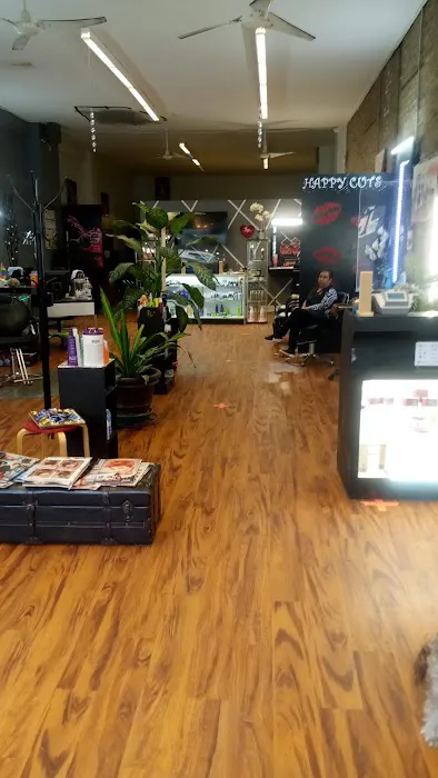 Happy Cuts Salon Picture 9