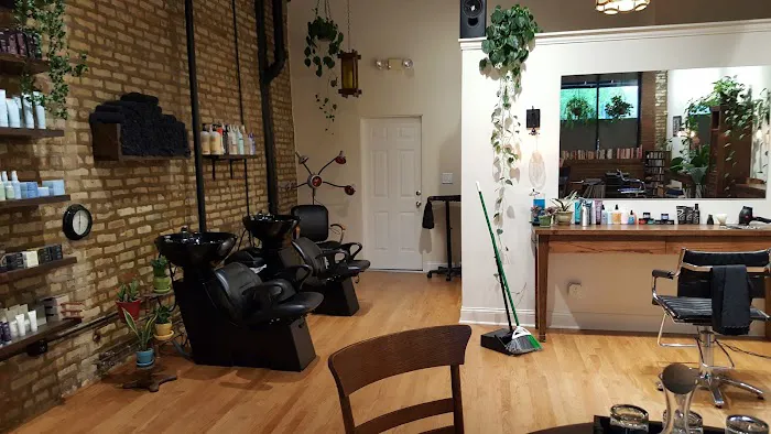 Broken Roller Hair Shop Picture 7