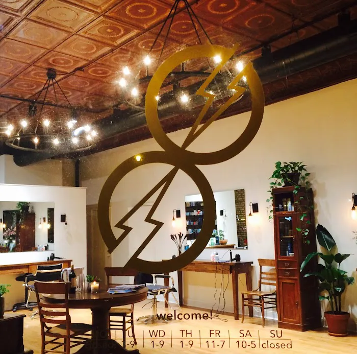 Broken Roller Hair Shop Picture 10