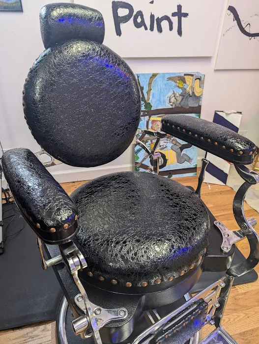 Artsy Barber | Chicago Barbershop + Art Gallery Picture 2