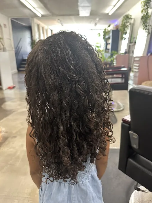 REM Salon Picture 4
