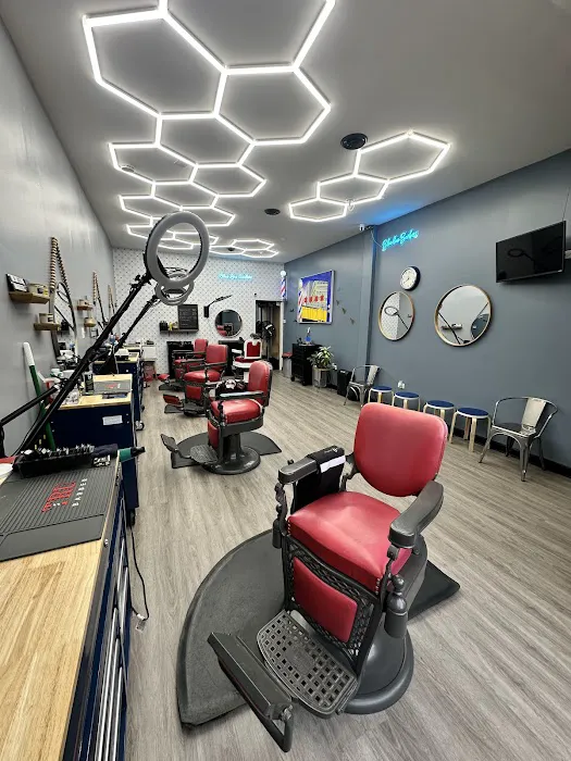 Blue Line Barbers (Logan Square) Picture 8