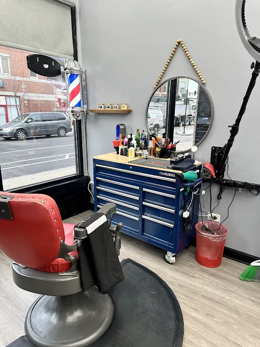 Blue Line Barbers (Logan Square) Picture 10