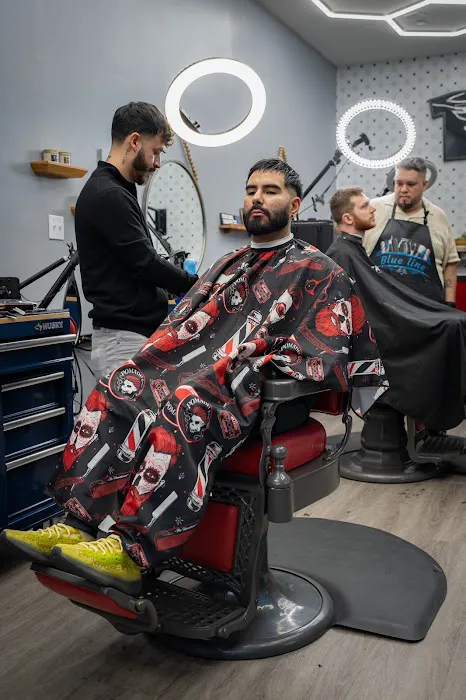 Blue Line Barbers (Logan Square) Picture 3