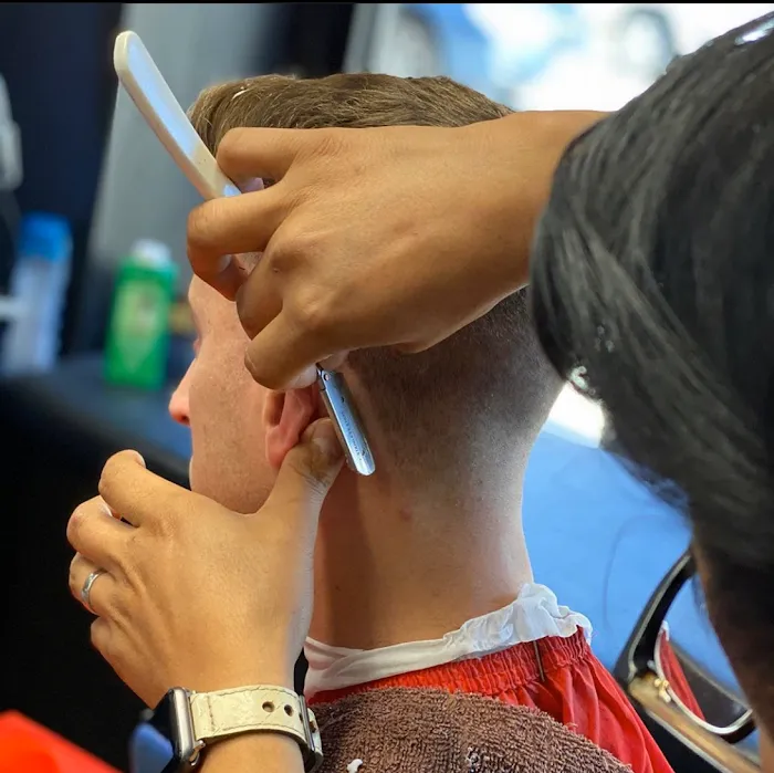 Chicago's Best Barbershop in Logan Square Picture 7