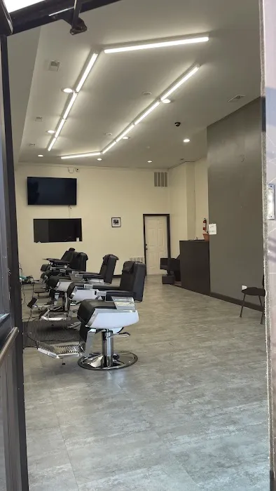 Pedro's & Family Barbershop Picture 6
