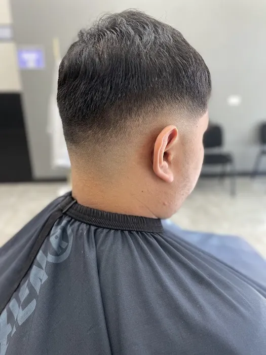 Pedro's & Family Barbershop Picture 10