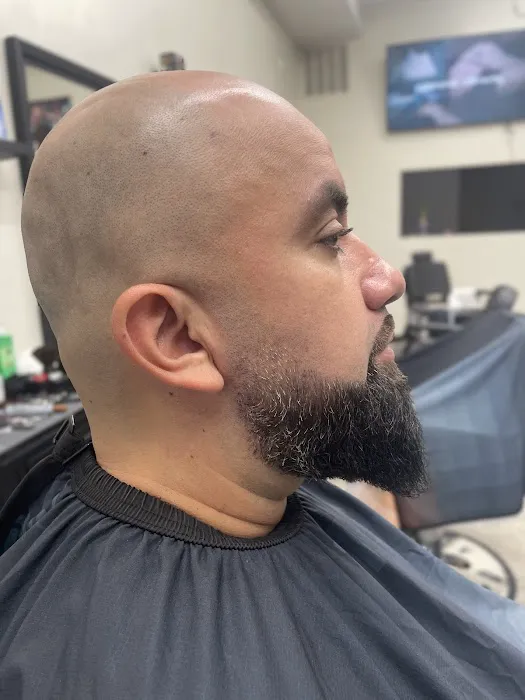 Pedro's & Family Barbershop Picture 3