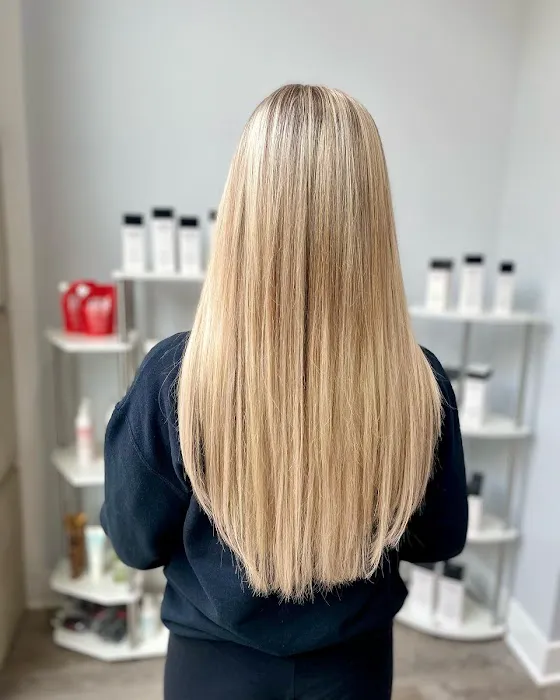 Eminere Hair Extensions & Salon Picture 5