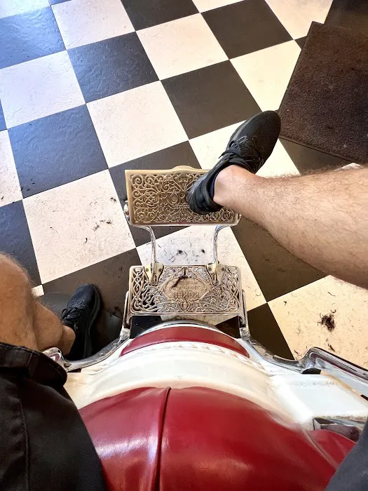 Mario's Place Barber Shop Picture 4