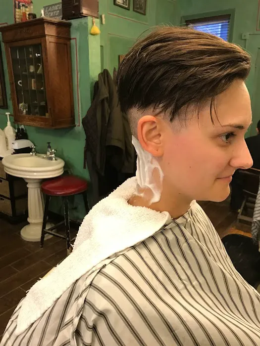 Gabby's Barber Shop Picture 5